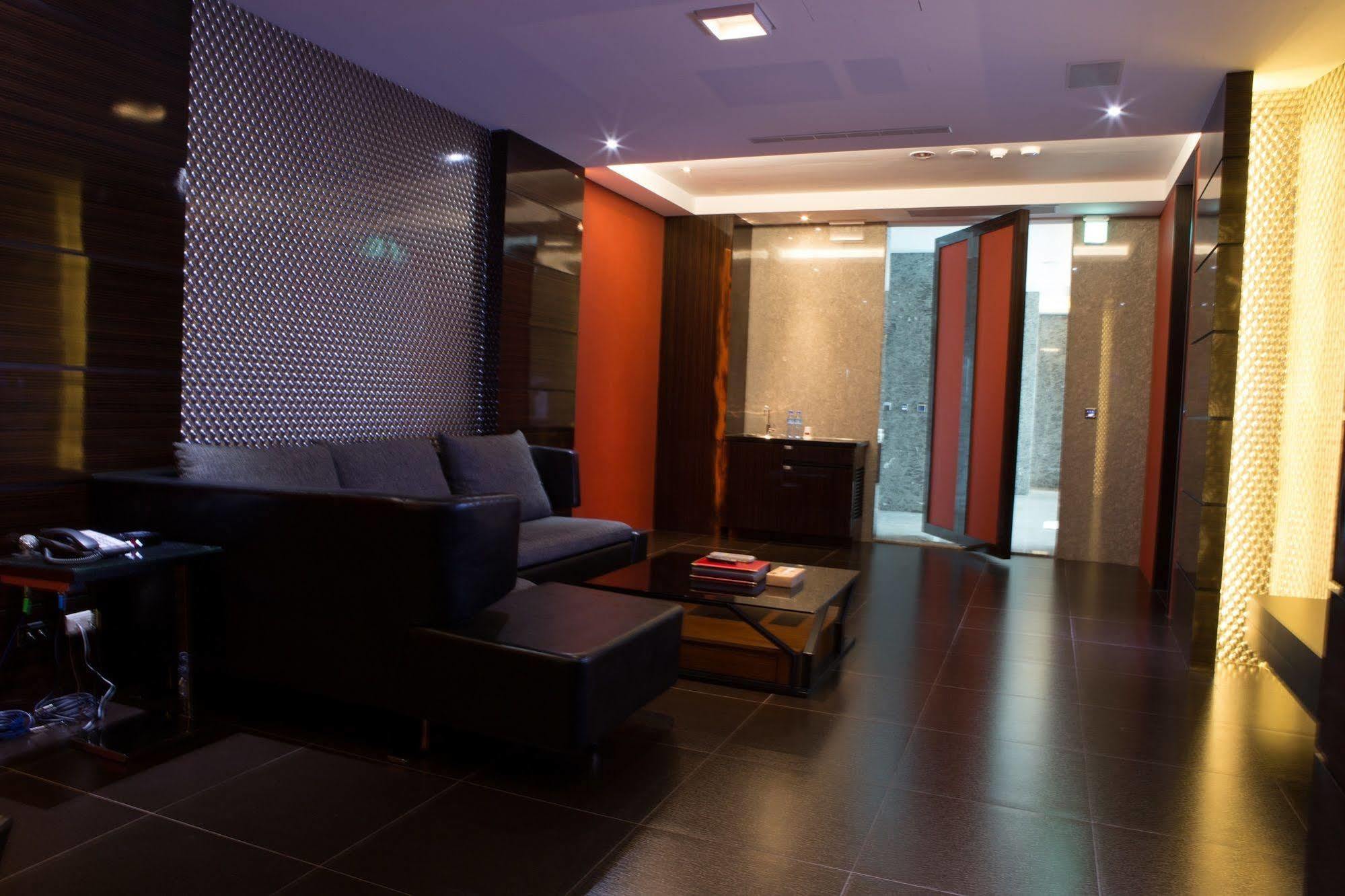 All-Ur Boutique Motel - Hualian Branch Ji'an Bagian luar foto